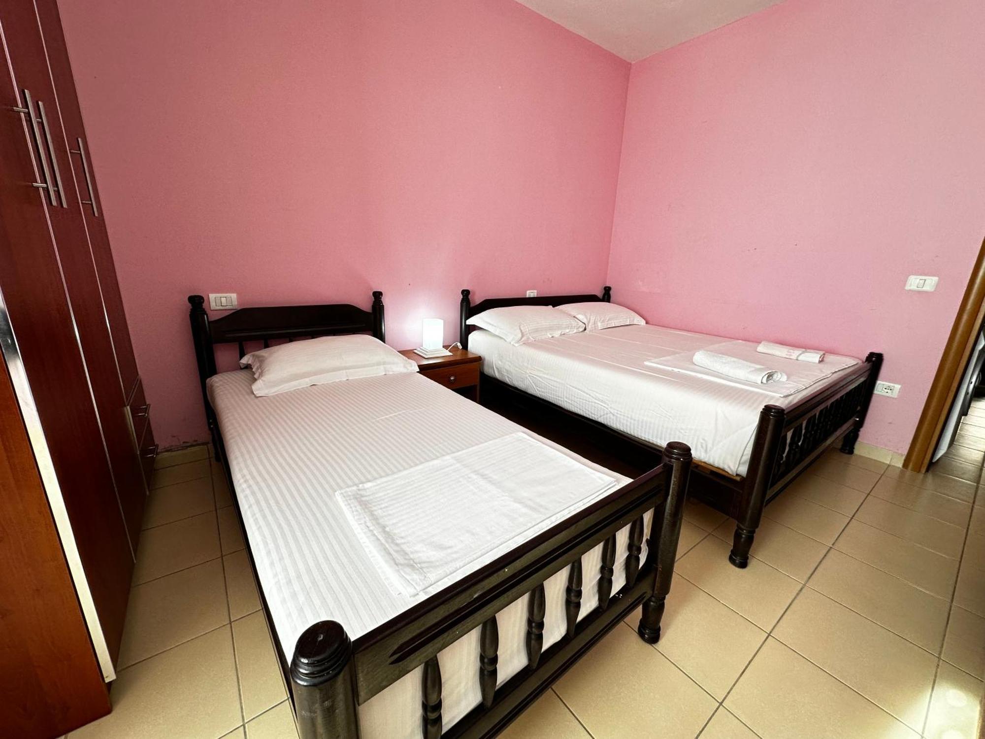 Romance Holiday Garden Inn Durrës 외부 사진