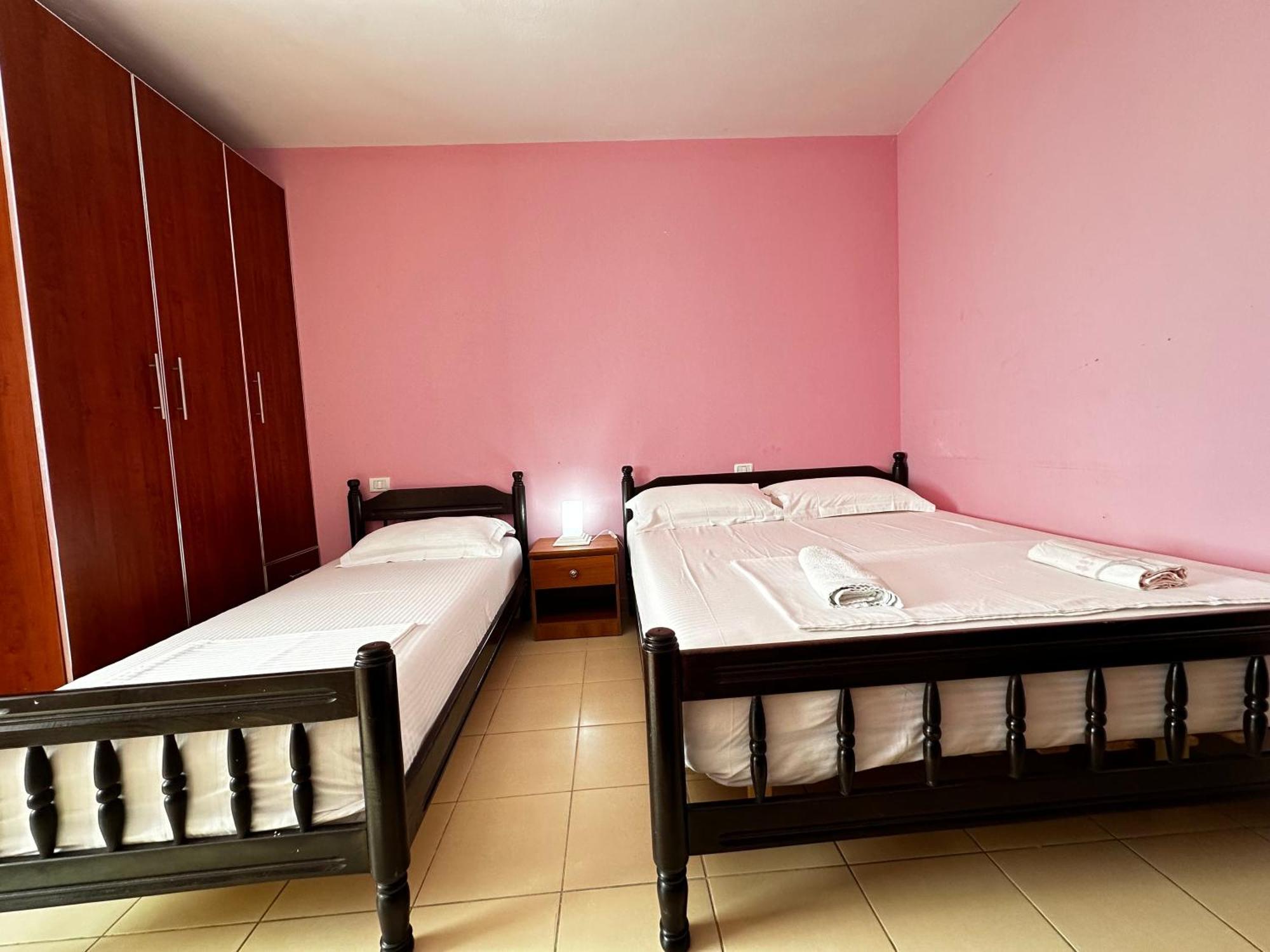 Romance Holiday Garden Inn Durrës 외부 사진