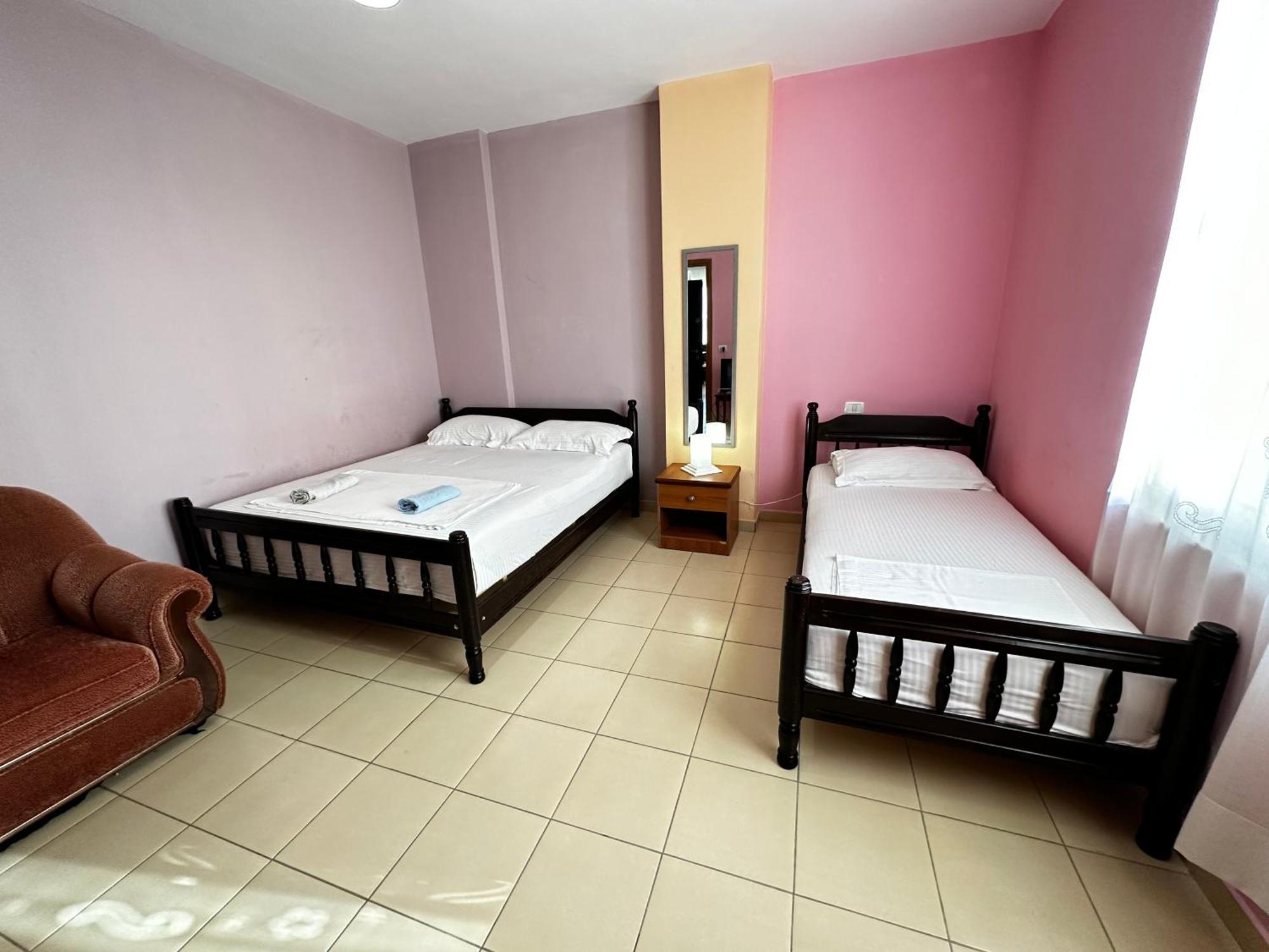 Romance Holiday Garden Inn Durrës 외부 사진