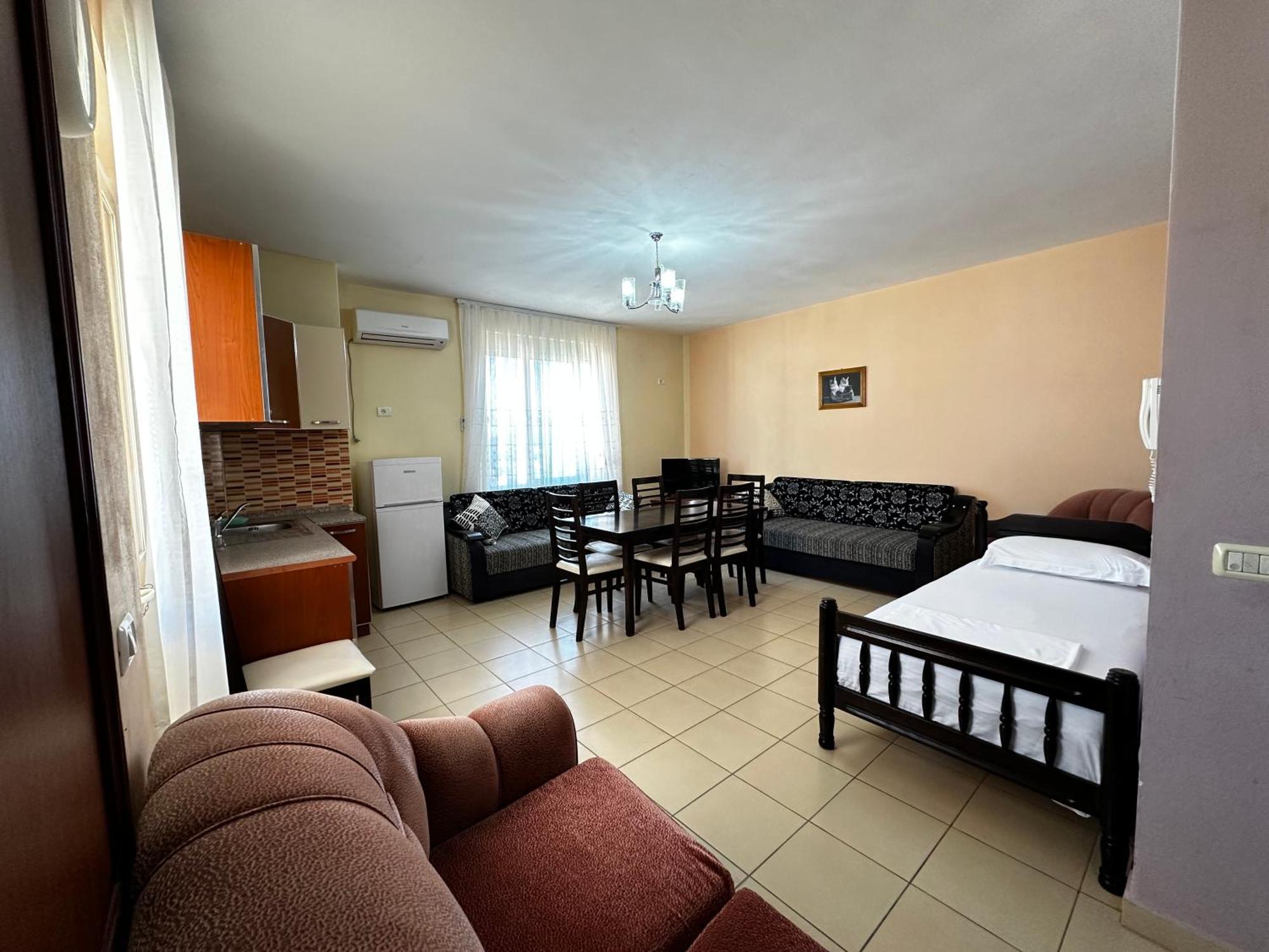 Romance Holiday Garden Inn Durrës 외부 사진